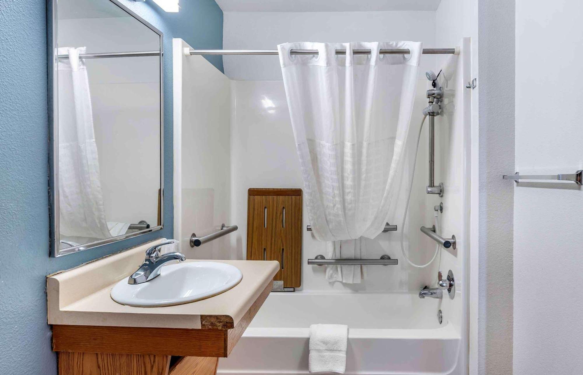 Extended Stay America Select Suites - Louisville - South Lynnview ภายนอก รูปภาพ